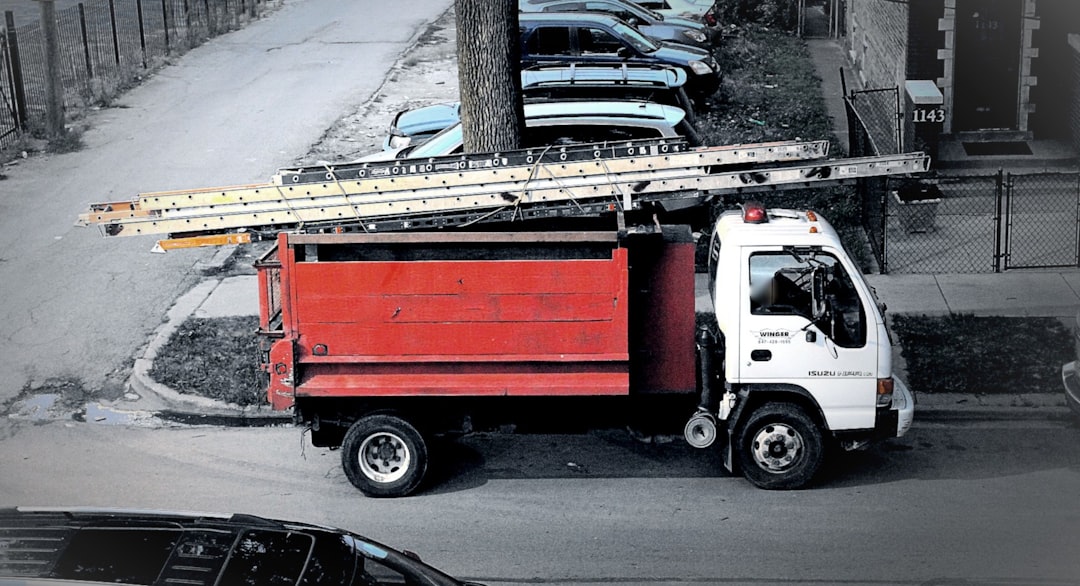  ComEd service trucks restoring power in Illinois neighborhood